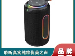 「随身场景的声色玩伴」，让迷你身材与炫彩灯效承包轻娱乐听感